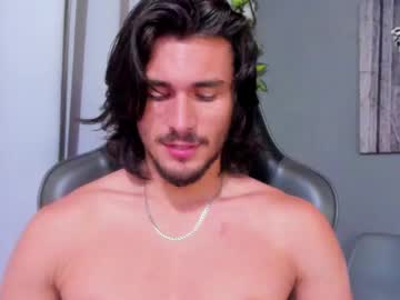 Axel_Owen Chaturbate stream image from February 16, 2025