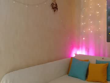 Chelsey_Rayne Chaturbate stream image from February 16, 2025