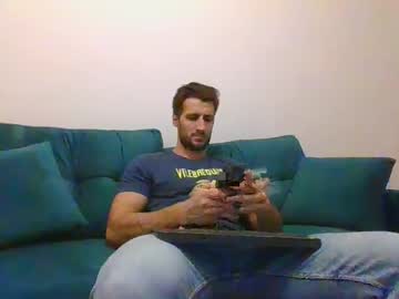 Chrisaron Chaturbate stream image from February 16, 2025