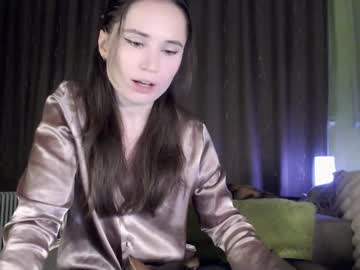 Glassi Chaturbate stream image from February 16, 2025