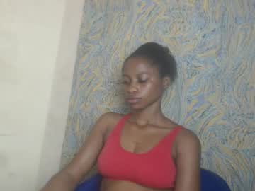 Juicypiexx Chaturbate stream image from February 16, 2025