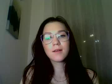 Katie_Foxi Chaturbate stream image from February 16, 2025