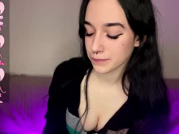 Preciousberry Chaturbate stream image from February 16, 2025