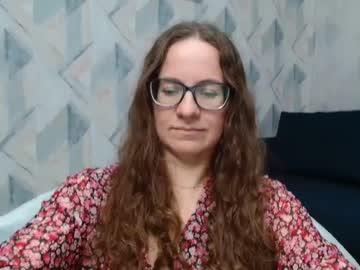 Cutie_Kn Chaturbate stream image from February 16, 2025