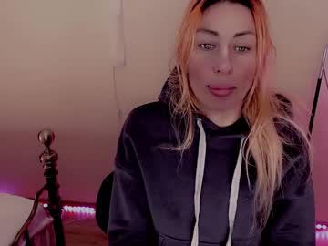 Nicole_G0ld_ Chaturbate stream image from February 16, 2025