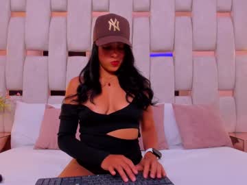 Shirley_Blair Chaturbate stream image from February 16, 2025