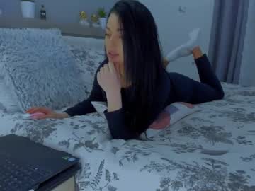 Ayra1x1 Chaturbate stream image from February 16, 2025