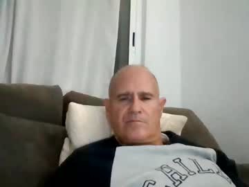 Mikereef Chaturbate stream image from February 16, 2025