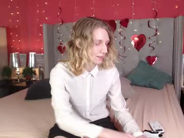 Nellystarrr Chaturbate stream image from February 16, 2025