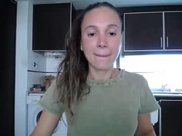 Islena_Latina Chaturbate stream image from February 16, 2025
