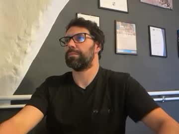 3hle Chaturbate stream image from February 16, 2025