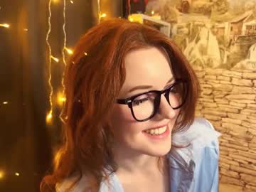Edithafarro Chaturbate stream image from February 16, 2025