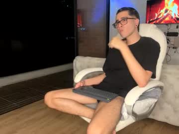 Lean_Forrest Chaturbate stream image from February 16, 2025
