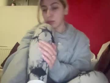 Sarrah_Rossy Chaturbate stream image from February 16, 2025