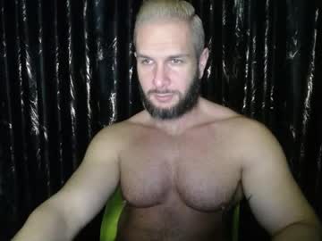 Hotterlrg Chaturbate stream image from February 17, 2025