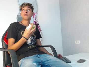 Kyam_Adams01 Chaturbate stream image from February 17, 2025
