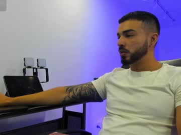 Lorenzo_Blanc Chaturbate stream image from February 17, 2025