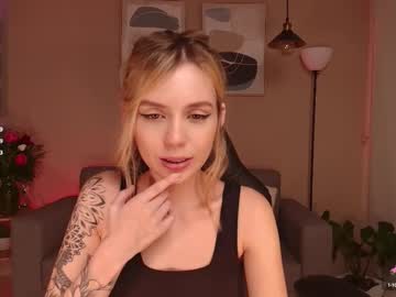 Mirandashaw Chaturbate stream image from February 17, 2025