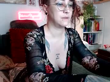 Ursinae Chaturbate stream image from February 17, 2025
