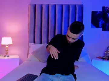 Adam_Thomass Chaturbate stream image from February 17, 2025