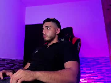 Owen_Jones0 Chaturbate stream image from February 17, 2025