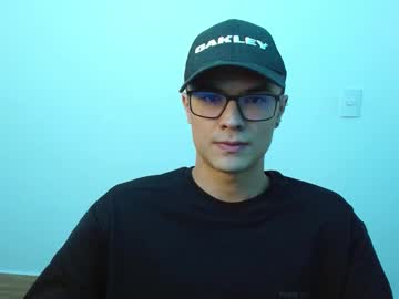 Taurus4k Chaturbate stream image from February 17, 2025