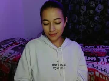 Shantal_D03 Chaturbate stream image from February 17, 2025