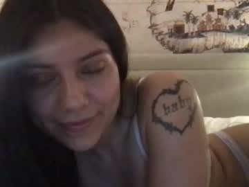 Moonbabey Chaturbate stream image from February 17, 2025