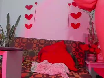 Sweetxxapple Chaturbate stream image from February 17, 2025