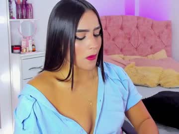 Alicekiing_ Chaturbate stream image from February 17, 2025