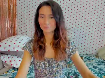 Crystalnut Chaturbate stream image from February 17, 2025