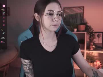 Wesleegray Chaturbate stream image from February 17, 2025