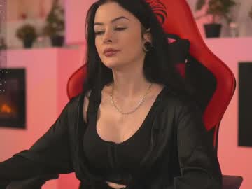 Amberkent Chaturbate stream image from February 17, 2025