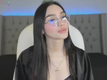 Keira_Corleone Chaturbate stream image from February 17, 2025