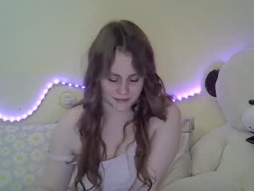 Sellya_Houston Chaturbate stream image from February 17, 2025