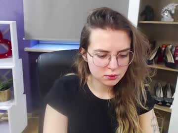 Blackrosezoey Chaturbate stream image from February 17, 2025