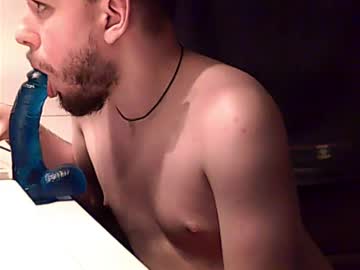 Rivenderrr Chaturbate stream image from February 17, 2025