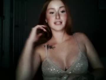 Sallybae555 Chaturbate stream image from February 17, 2025