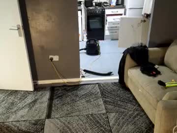 J281133 Chaturbate stream image from February 17, 2025