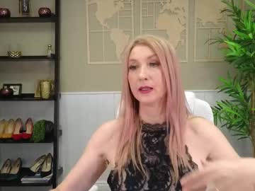 Ladyleea Chaturbate stream image from February 17, 2025