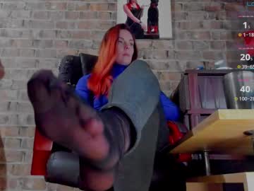 Misspetitevenus Chaturbate stream image from February 17, 2025