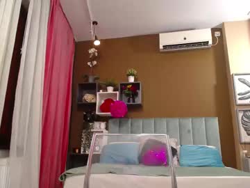 Rebecablackx Chaturbate stream image from February 17, 2025