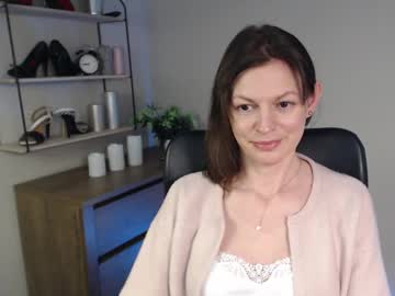 Vivian_Dream Chaturbate stream image from February 17, 2025