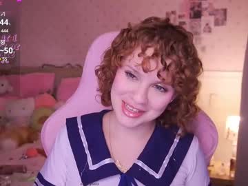 Angelytaxx Chaturbate stream image from February 17, 2025