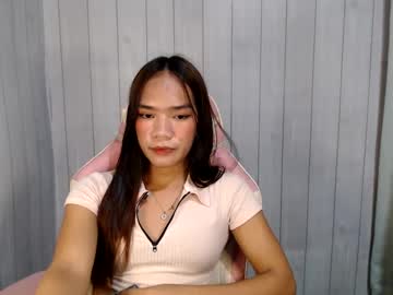Lovelykristelle Chaturbate stream image from February 17, 2025