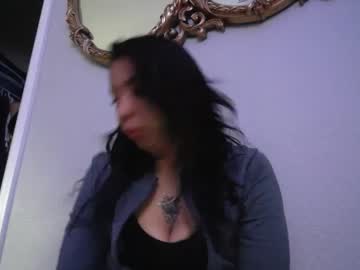 Meenakushxoxo Chaturbate stream image from February 17, 2025