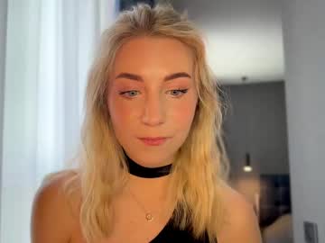 Valeria_Shydreamer Chaturbate stream image from February 17, 2025