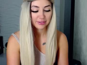 Loveydovey88 Chaturbate stream image from February 17, 2025