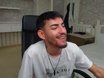 Stevenpaxton Chaturbate stream image from February 17, 2025