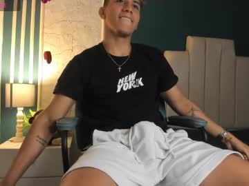 Allexcano Chaturbate stream image from February 17, 2025